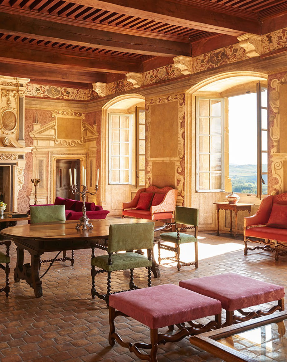 grande-salle-chateau-de-bagnols